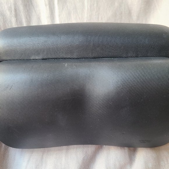 100% authentic CHANEL Sunglasses - Picture 16 of 17